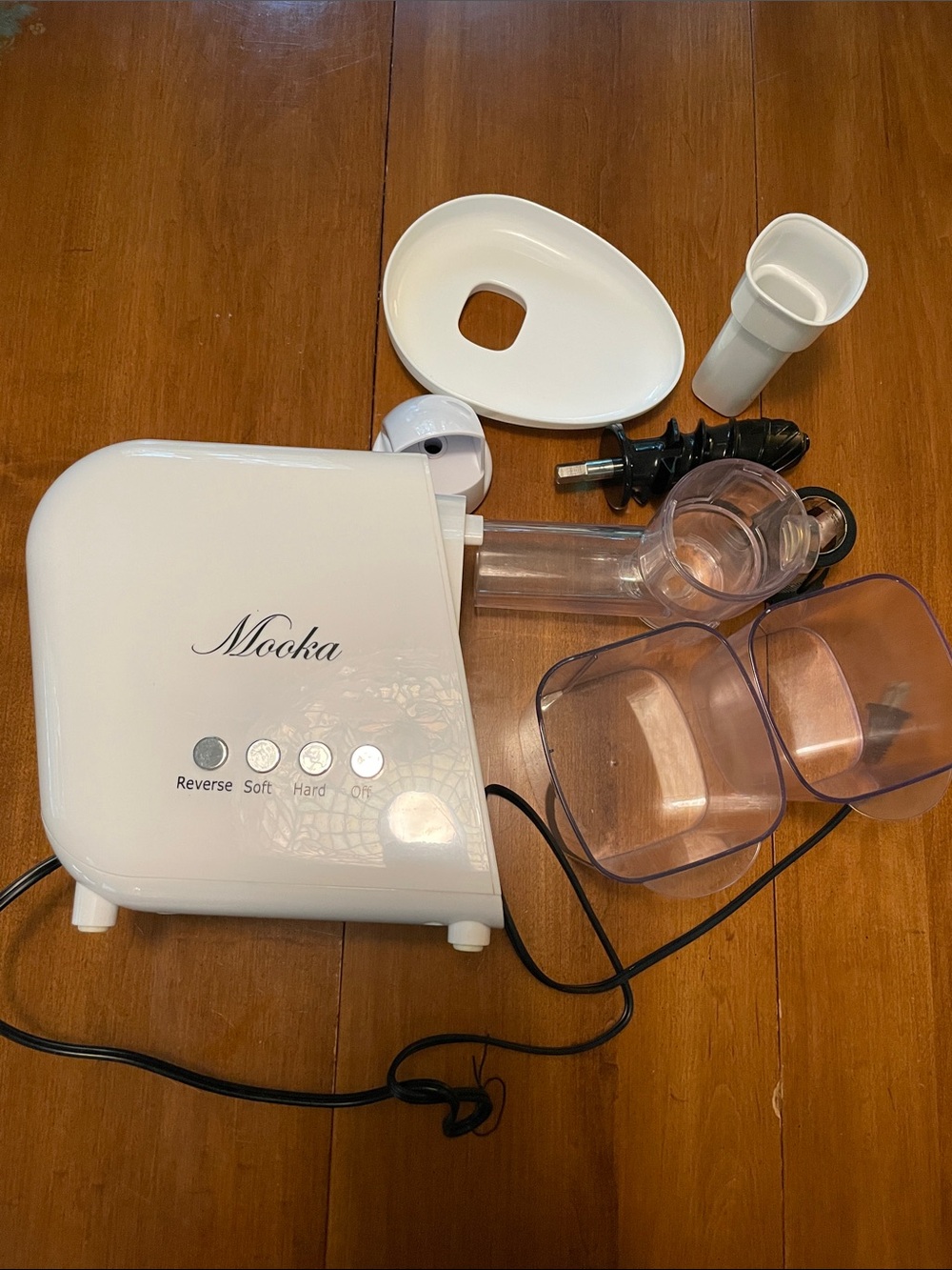 Mooka Slow Masticating Juicer - White